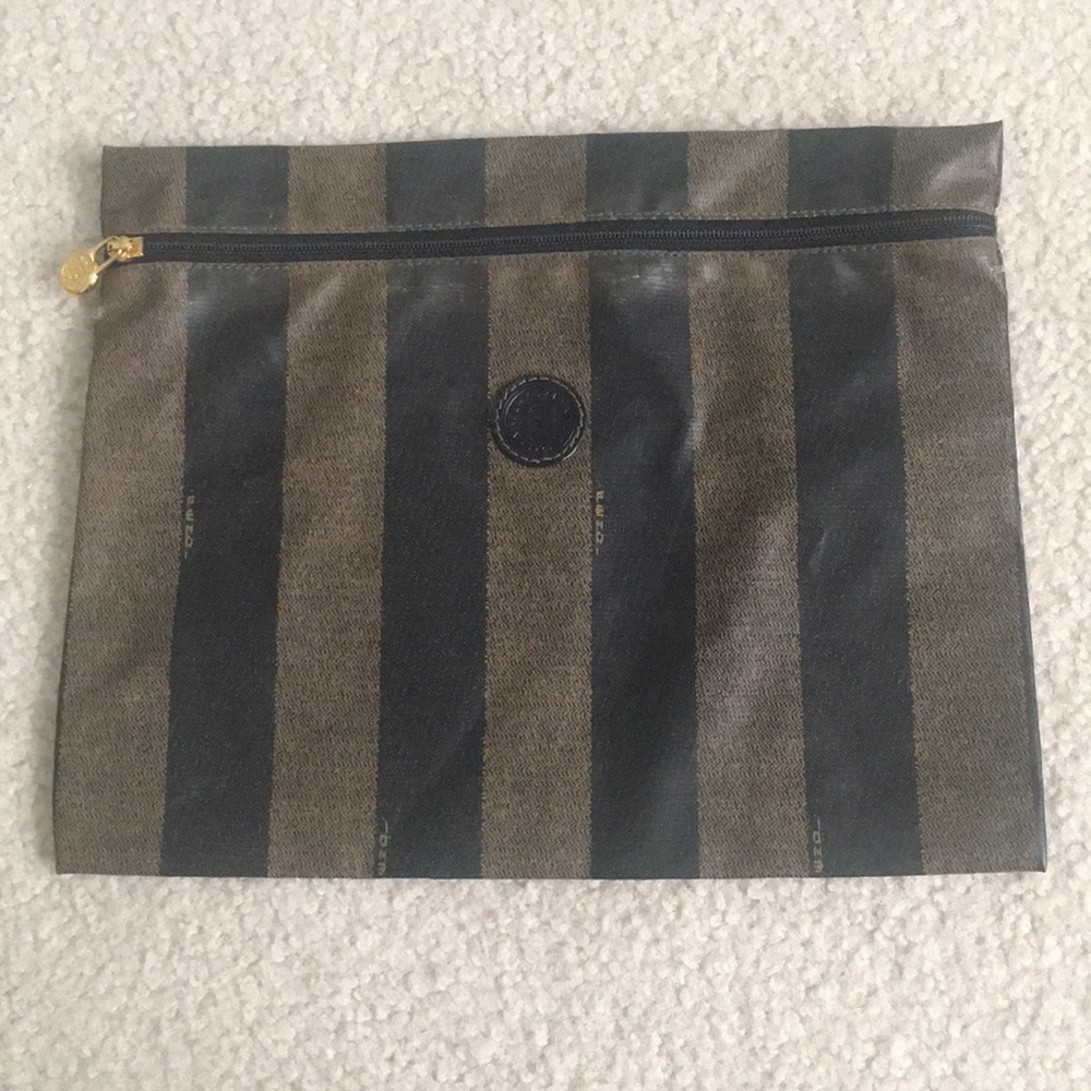 🌸Fendi flat pouch. Authentic.